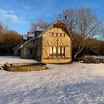 Maison Xviiie Avec Vue Panoramique Exceptionnelle - 12 Pers Au Coeur Du Pays D'auge * Le Renouard