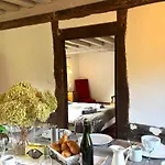 Ferienhaus Maison Xviiie Avec Vue Panoramique Exceptionnelle - 12 Pers Au Coeur Du Pays D'auge *